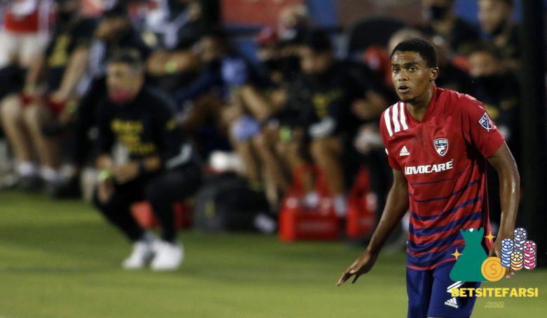 این بازیکن چند بازی برای تیم ملی آمریکا انجام در کارنامه دارد؟